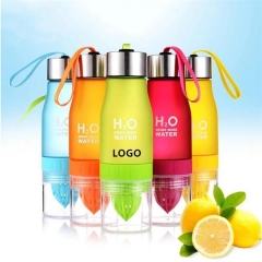 Portable Fruit Juicer Water Bottle